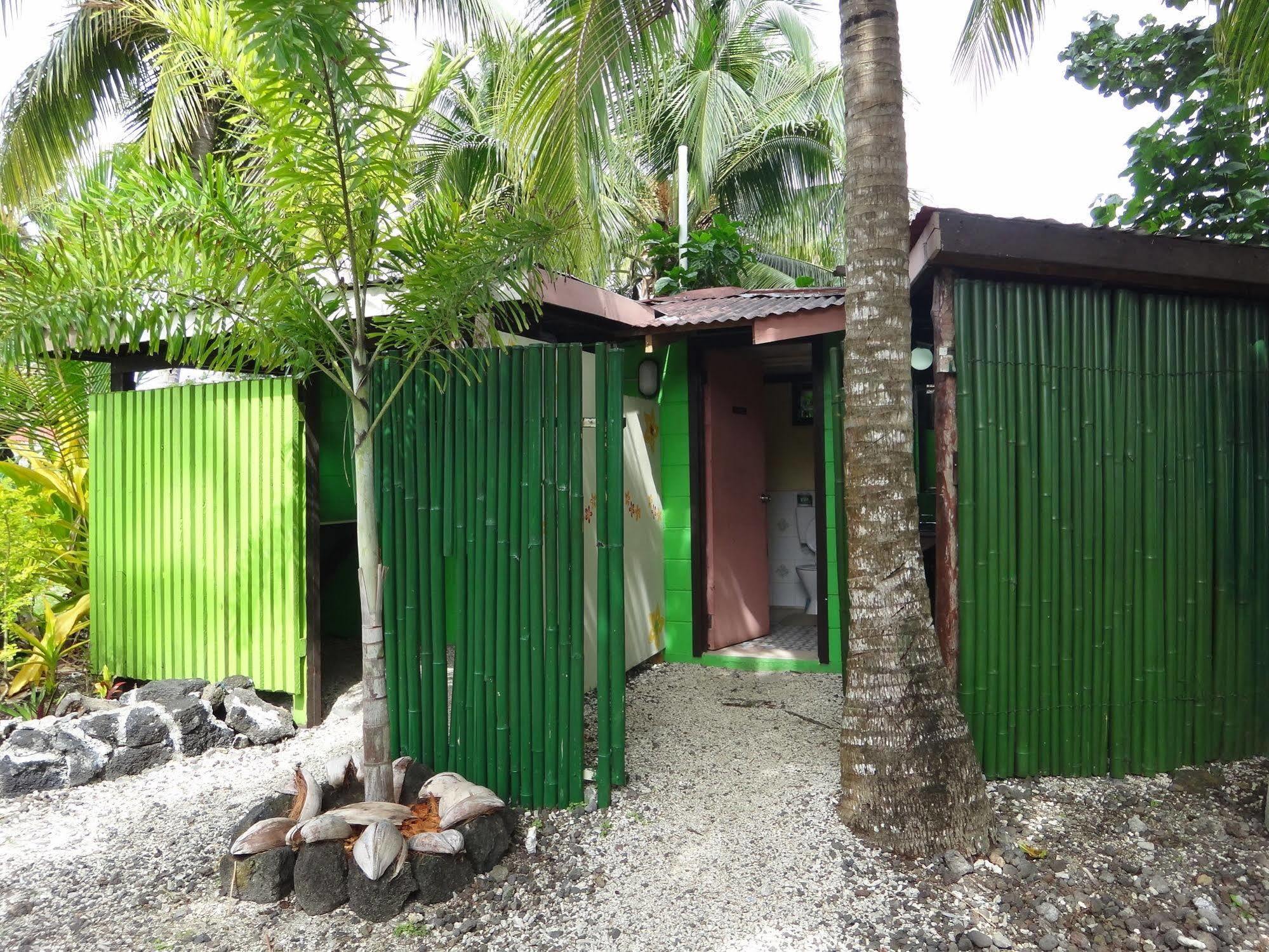Vaimoana Seaside Lodge Savai'i Island Esterno foto